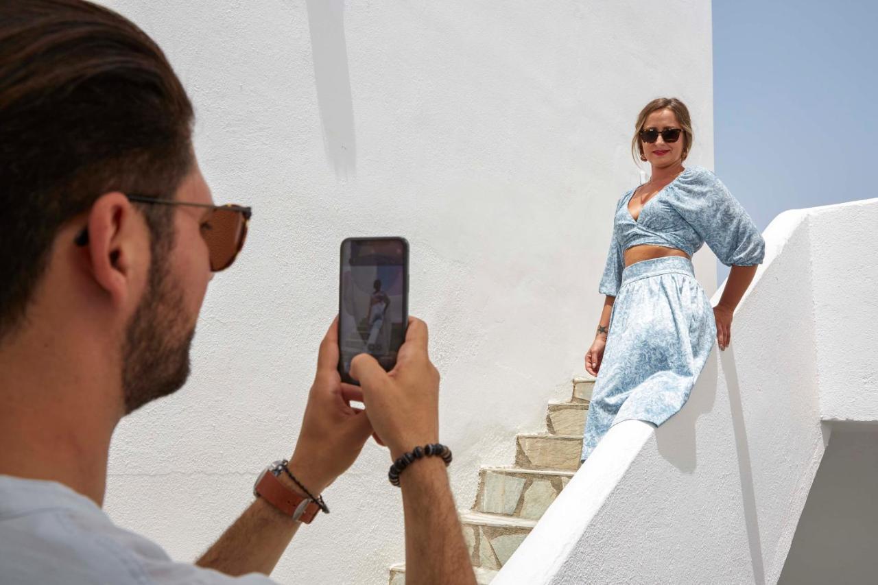 Mr And Mrs White Oia - Santorini Hotel Exterior foto